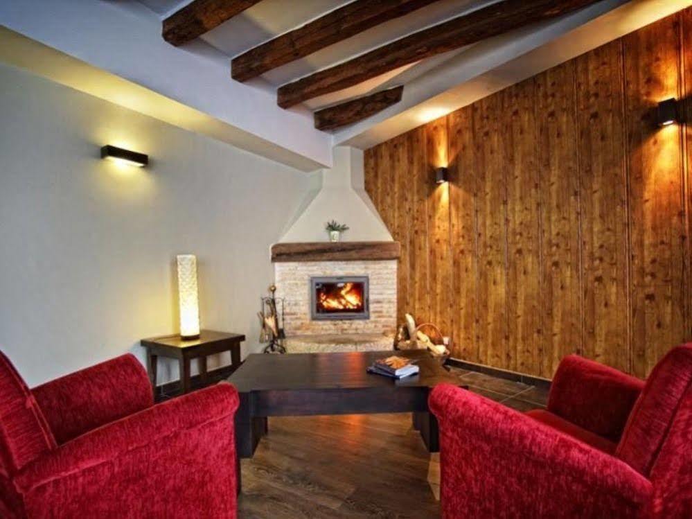Posada La Casona De Valbuena Valbuena De Duero Εξωτερικό φωτογραφία